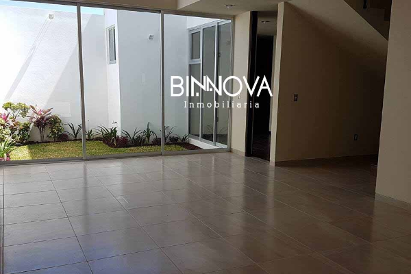 CASA FRACC. PRIVADO, ALTOZANO